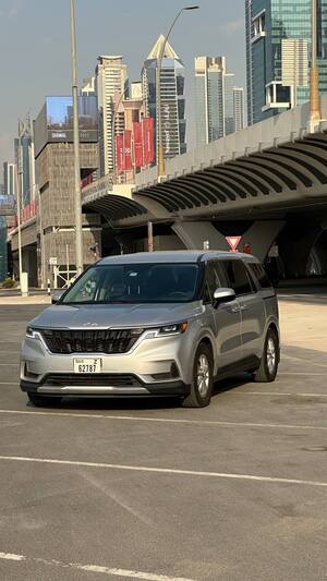 Kia-Carnival
